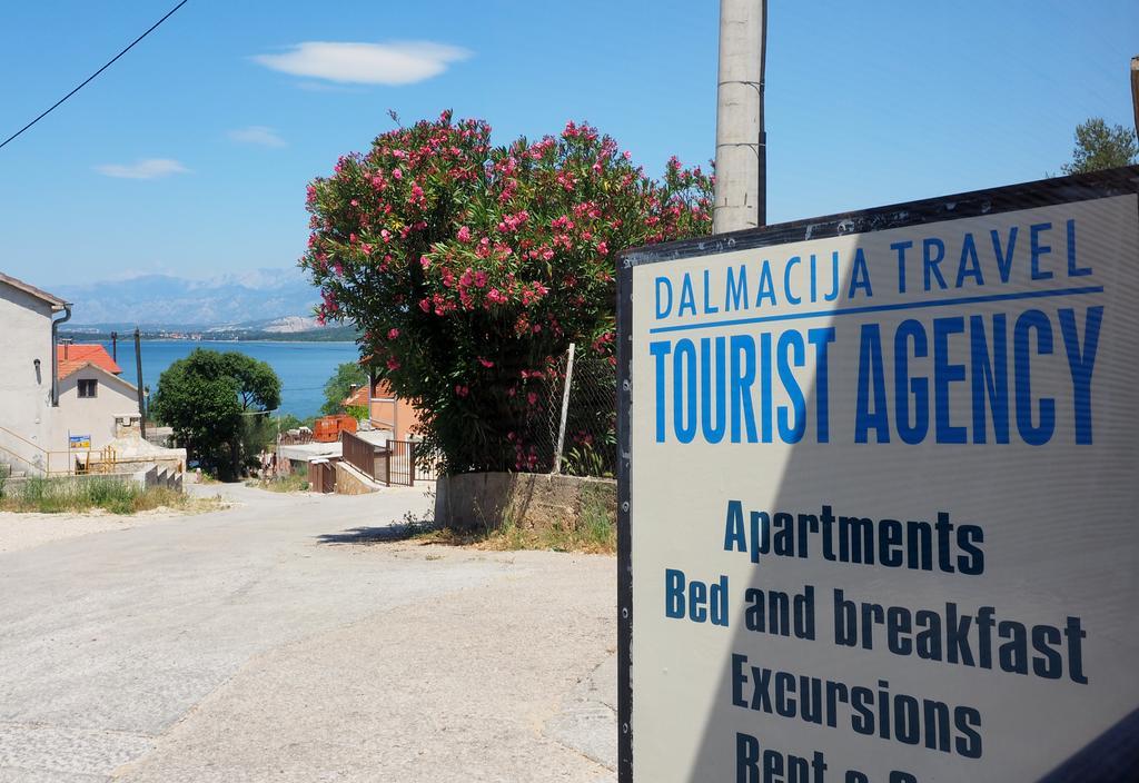 Studio Apartment Maslina Gornji Karin Εξωτερικό φωτογραφία