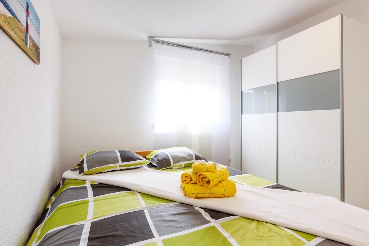 Studio Apartment Maslina Gornji Karin Εξωτερικό φωτογραφία