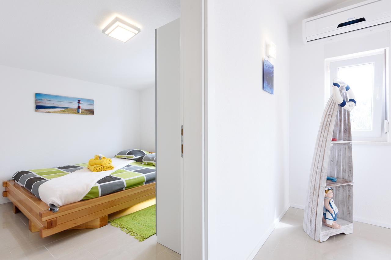 Studio Apartment Maslina Gornji Karin Εξωτερικό φωτογραφία