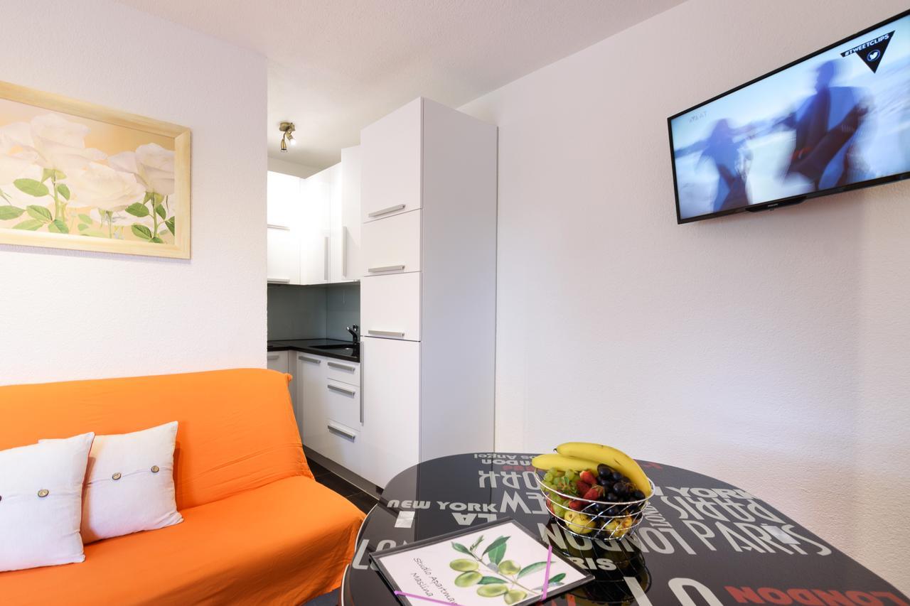 Studio Apartment Maslina Gornji Karin Εξωτερικό φωτογραφία