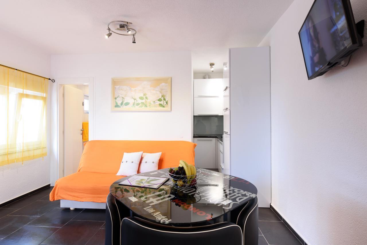 Studio Apartment Maslina Gornji Karin Εξωτερικό φωτογραφία